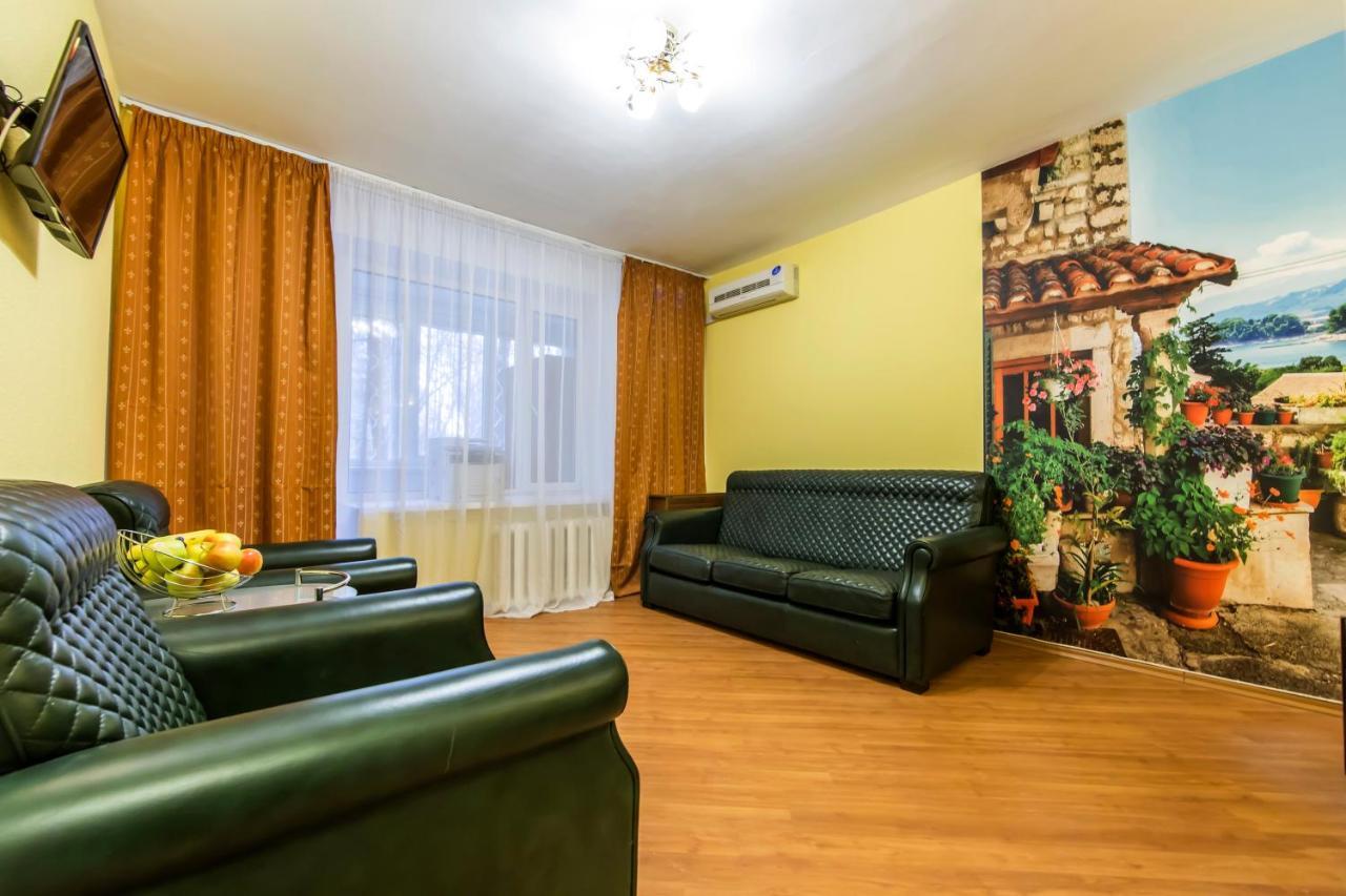 Sunny 2-Rooms Apartment For 2-6 People On Pechersk Near Kiev-Pechersk Lavra, Central Metro Station, Restaurants, Supermarkets Bagian luar foto